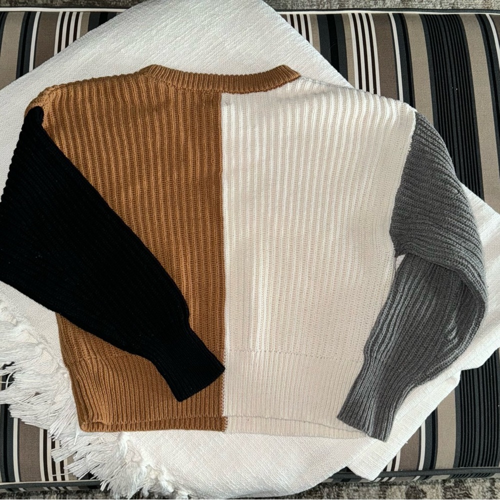 Color Block Sweater - Picture 3 of 3